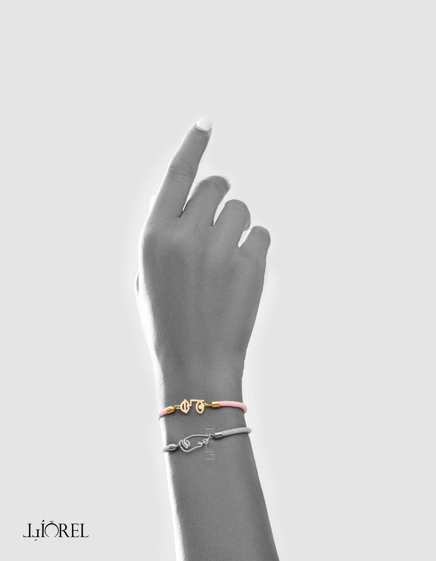 تصویر دستبند صورت مینیمال بندی از کالکشن دستبند گالری طلا ارل 